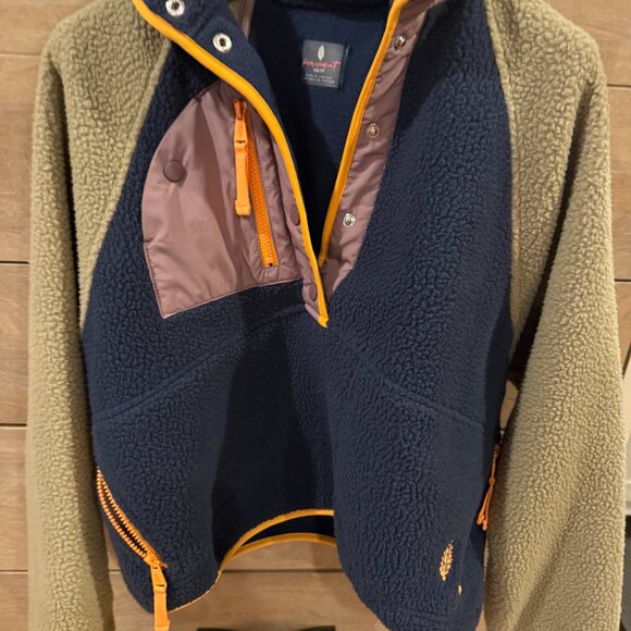 Free People XS, like new, Colorblock Pullover, Navy, Fleece - Picture 5 of 5